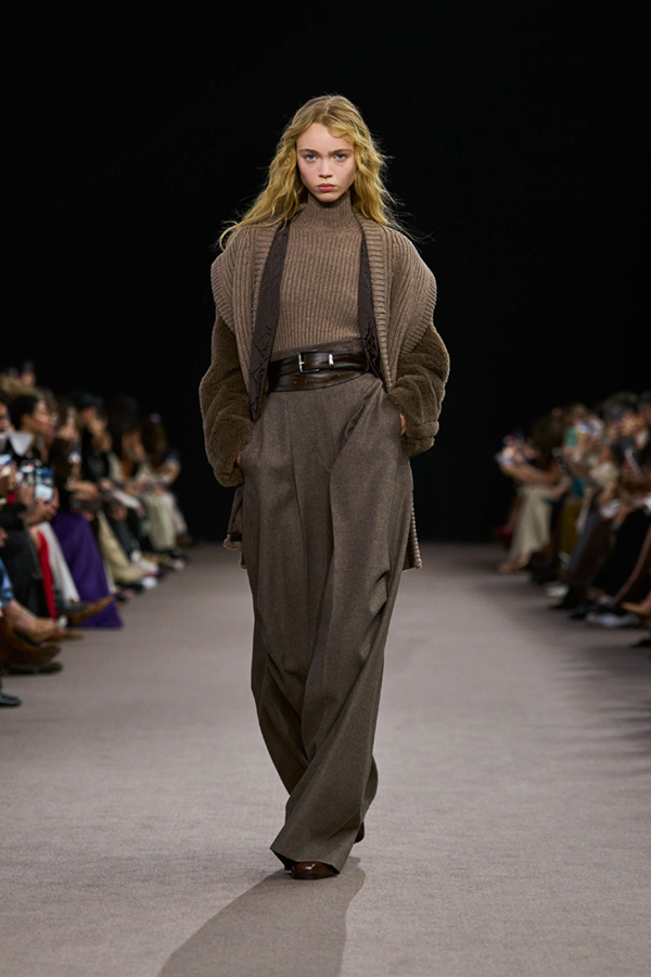 Untamed Heroine: Fall-Winter 2025 Fashion Show | Max Mara Untamed Heroine: Fall-Winter 2025 Fashion Show | Max Mara
